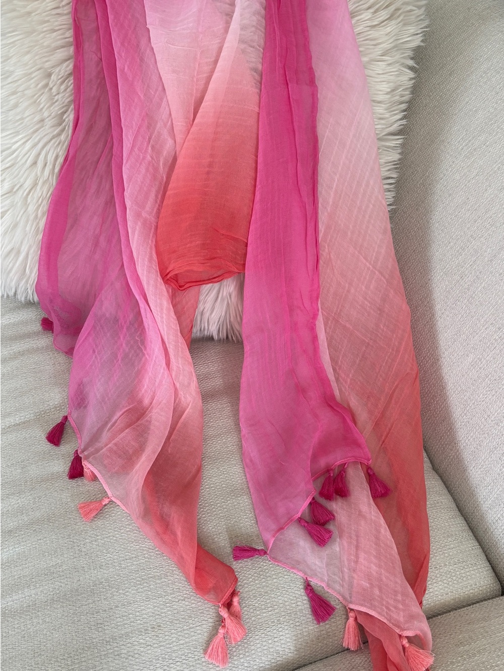 Talbots Pink to Coral Ombre Tassel Scarf 70x25 - Picture 5 of 9